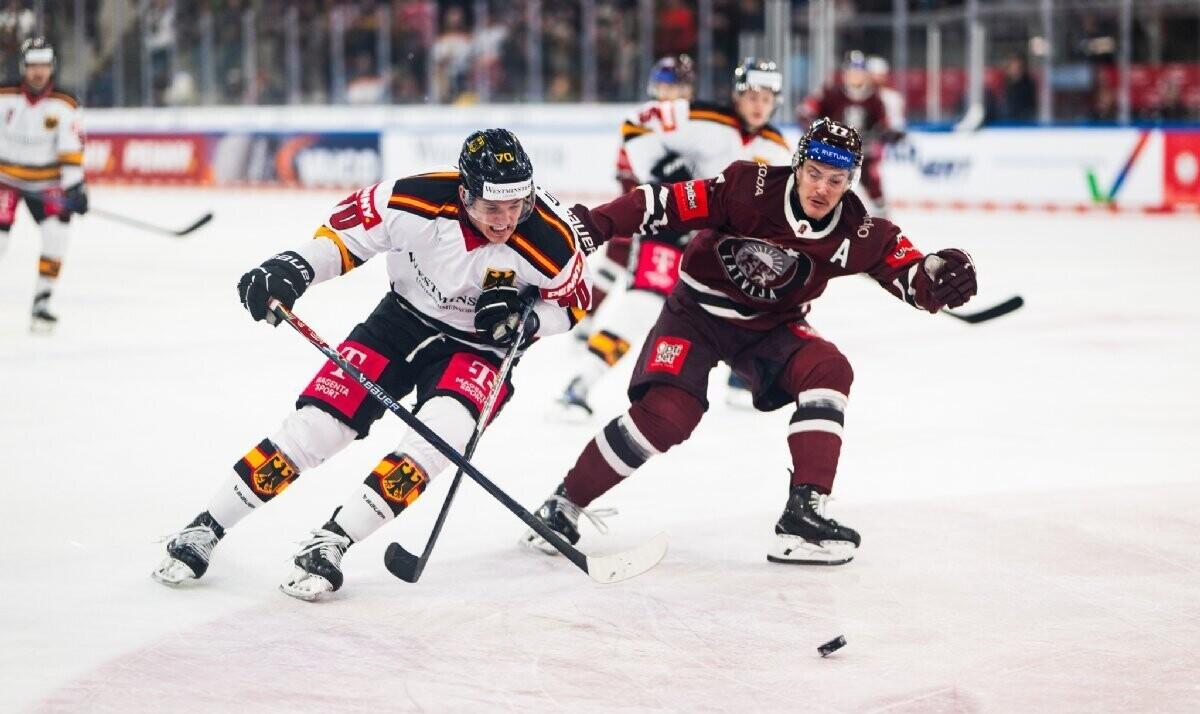 Kristaps Zile v národním dresu, foto: Facebook/Latvijas Hokeja Federācija